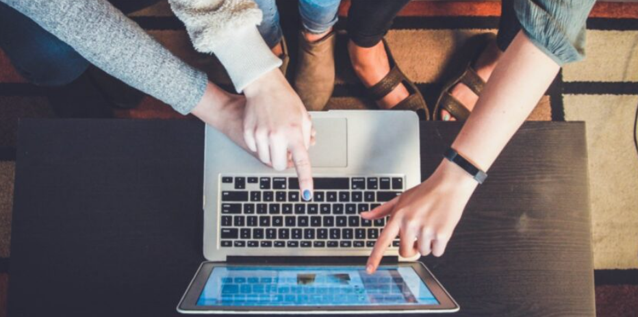 Crescere digitalmente: come i genitori possono preparare i propri figli ad un mondo sempre più tecnologico